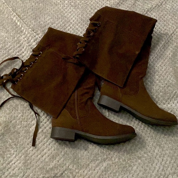 Shoedazzle Over the knee, brown boots w/ lace up and zipper. Never worn - Picture 2 of 2
